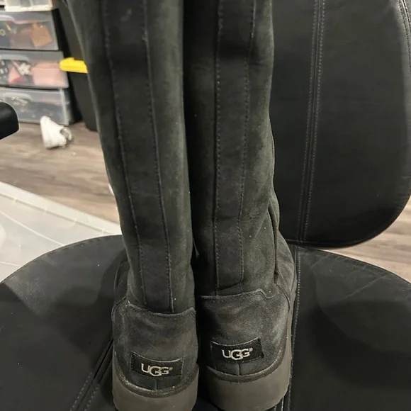 UGG Black Suede Boots size 8 - Picture 3 of 8